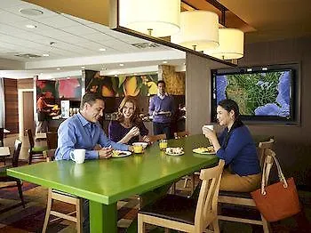 Fairfield Inn & Suites By Marriott Calgary Downtown