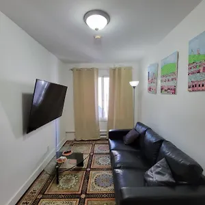Small In -fast Wifi , Montreal Canada