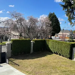 Adorable 2-bedroom Basement In , Vancouver Canada