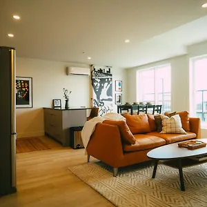 Chic Cozy Retreat - 2br - Stunning North End Views , Halifax Canada