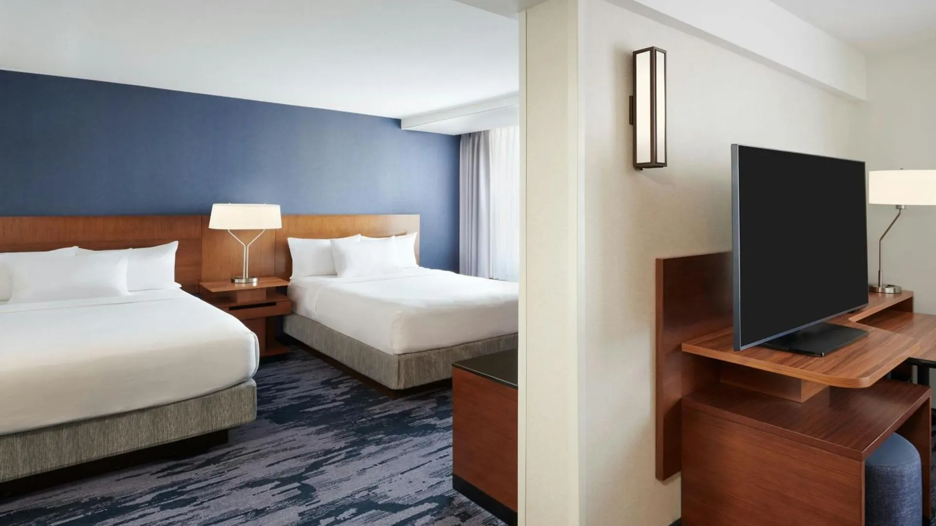 Fairfield Inn & Suites By Marriott Calgary Downtown 3*,  Canada